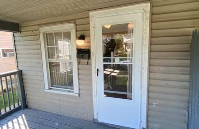216-218 West Parkwood Drive Gallery 1