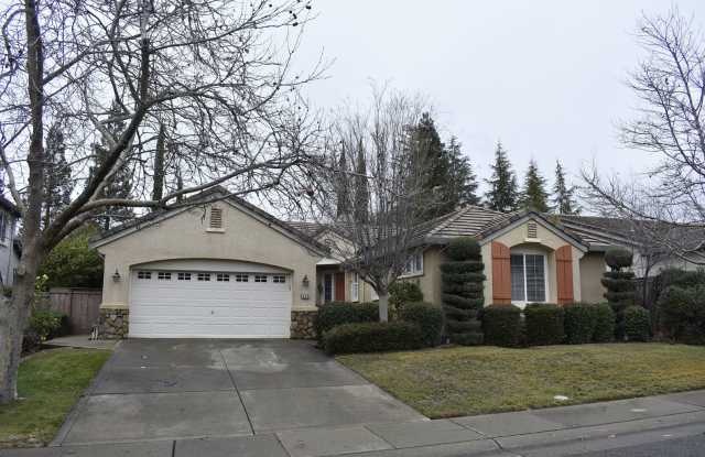960 Glennfinnan Way photos photos