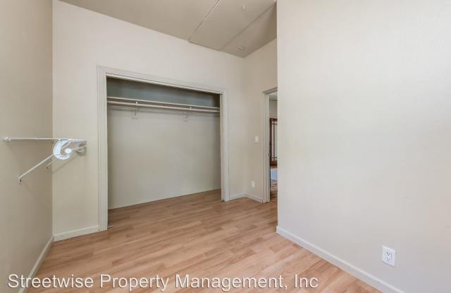 16255 SW Railroad St Gallery 4