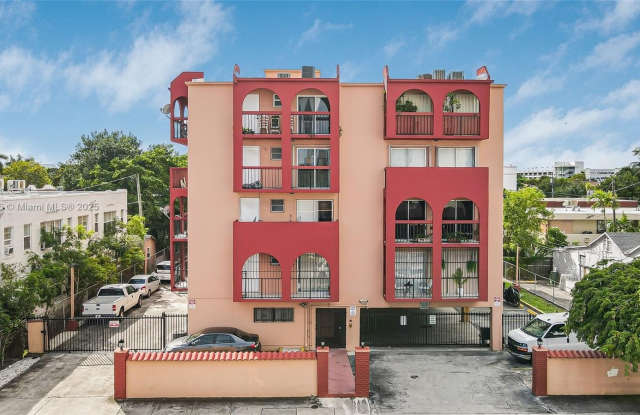 420 NW 12th Ave photos photos