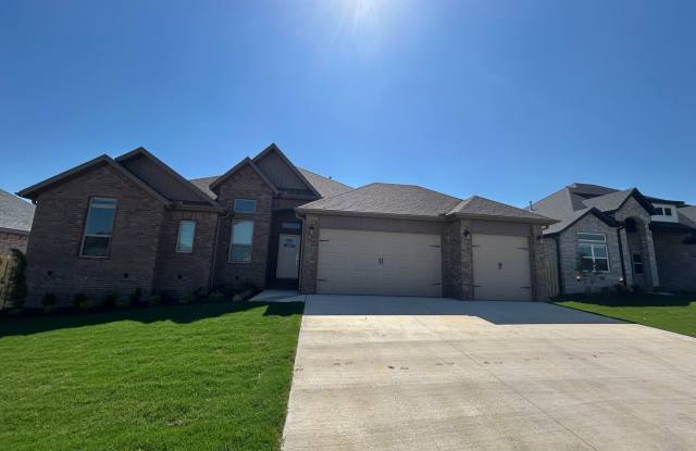 Beautiful Bentonville Home! 4 Bedrooms, 2.5 Bathrooms!! photos photos