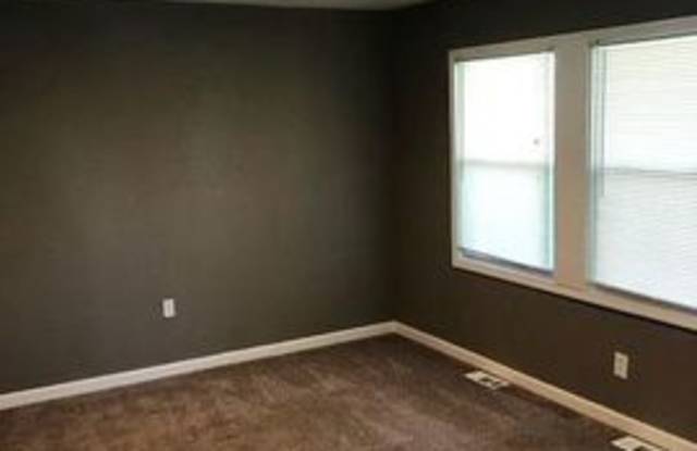 7707 Ozark Road Gallery 3