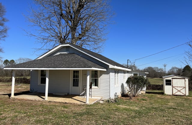 195 Cross Roads Drive Gallery 1