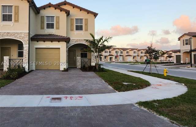 2429 SE 28 DR photos photos