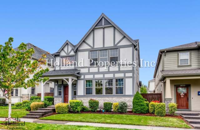 Inviting 4BR Wilsonville Home with Private Yard & Community Pool photos photos