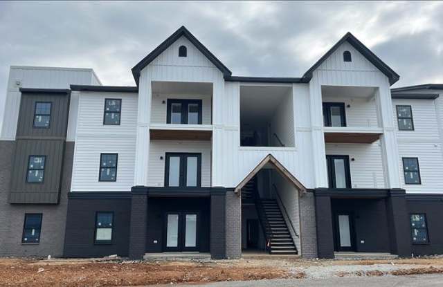 5129 Oakwood Landings Lane- 103 Gallery 3