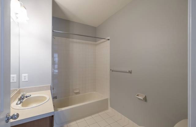 Warren Heights Apartments Gallery 4