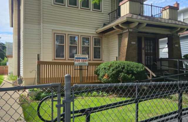3163-3165 North 39th Street - 1 Gallery 1