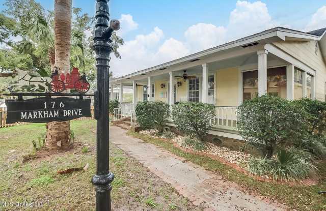 176 Markham Drive - 176 Markham Drive, Gulfport, MS 39507