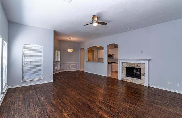 7833 Southmark Drive Gallery 4