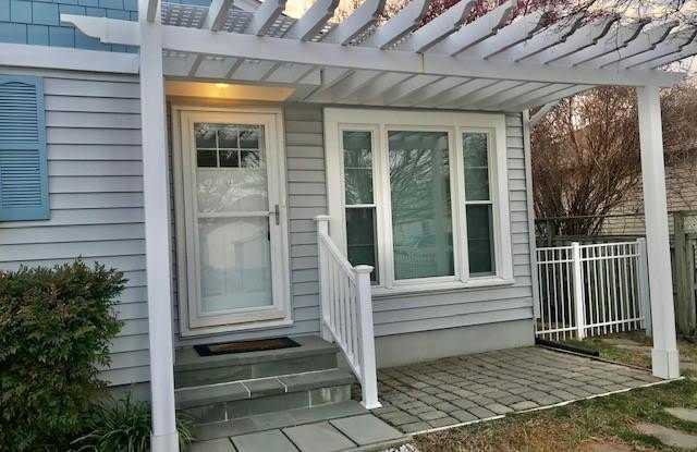 14269 CALVERT Street Gallery 4
