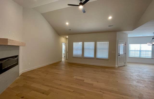 1013 Parker Lane Gallery 2