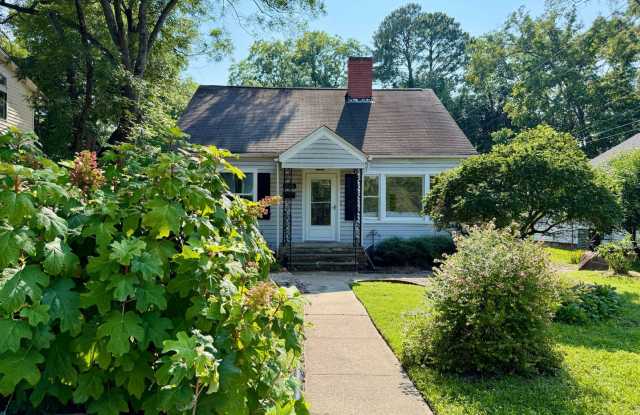 Prime UNC-CH Location-1 MONTH RENT FREE! photos photos Prime UNC-CH Location-1 MONTH RENT FREE! photos photos