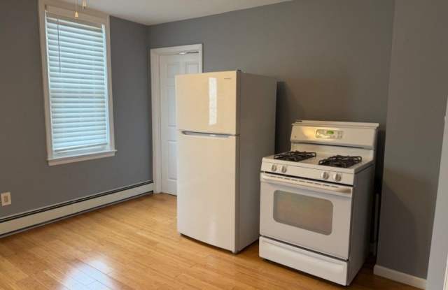 134 E Centre St photos photos