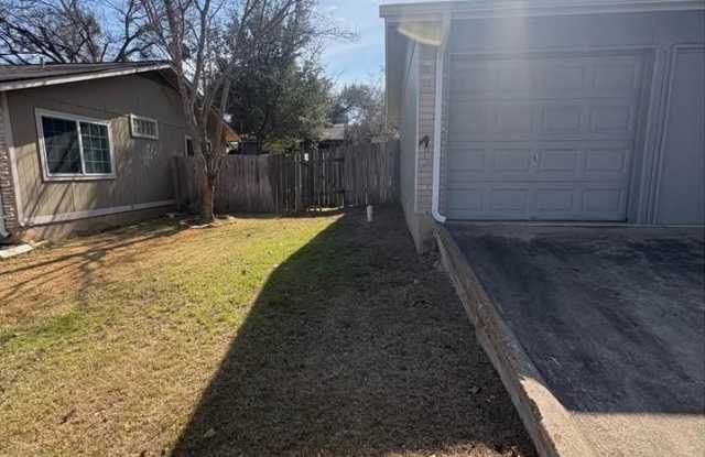4009 Hillside Drive Gallery 3