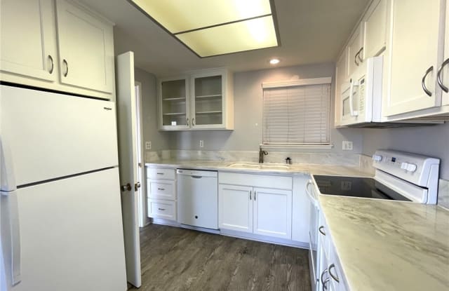 2293 Via Puerta - 2293 Via Puerta, Laguna Woods, CA 92637
