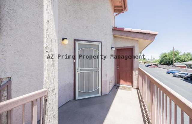 4828 West Orangewood Avenue Gallery 3
