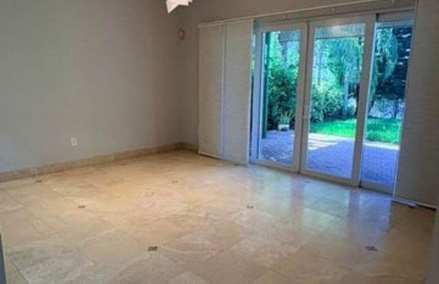 1032 NW 139TH Terrace, Pembroke Pines, FL 33028 Gallery 3