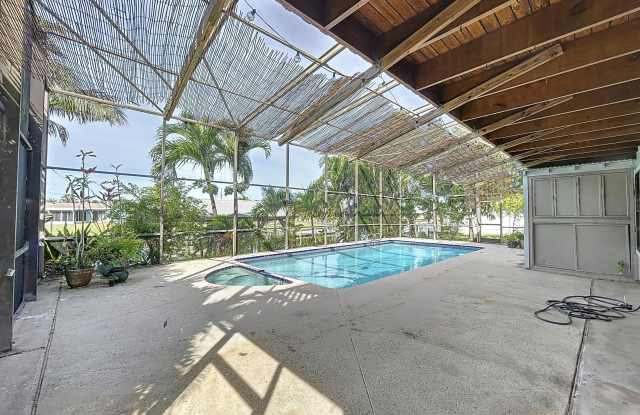 1575 Sykes Creek Drive Gallery 3