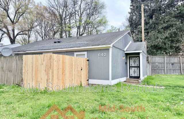 642 Safari Dr photos photos