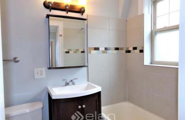 1301 ELMWOOD Gallery 2