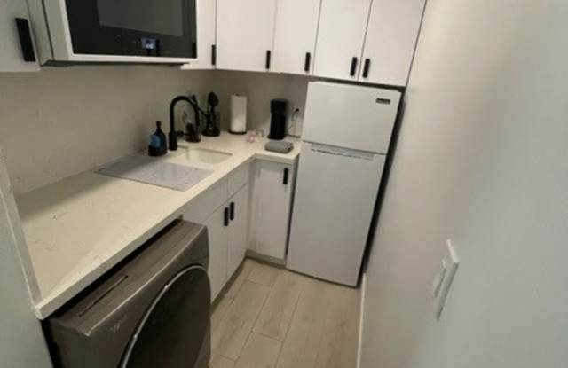 1248 Aguila Avenue - 1248 Aguila Avenue, Coral Gables, FL 33134