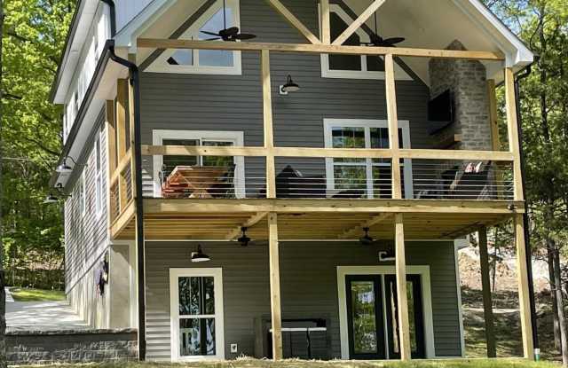 84 Lakeside Dr Gallery 2