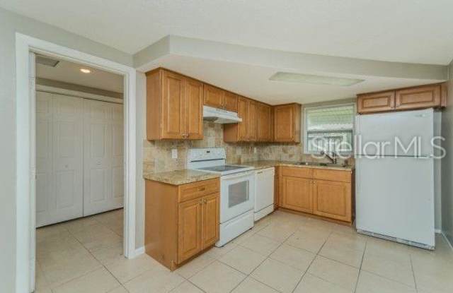3347 SALISBURY DRIVE Gallery 3