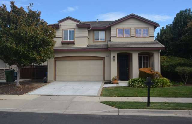 Sharp, clean and affordable Brentwood 3/2.5 two story home - 1678 Marigold Drive, Brentwood, CA 94513
