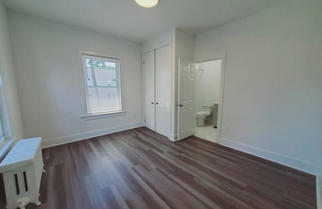 1462 Summer Street Gallery 2