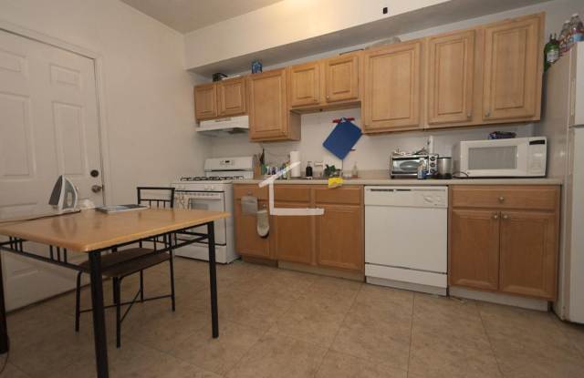 Great 3 bedroom close to BU and the green line photos photos Great 3 bedroom close to BU and the green line photos photos