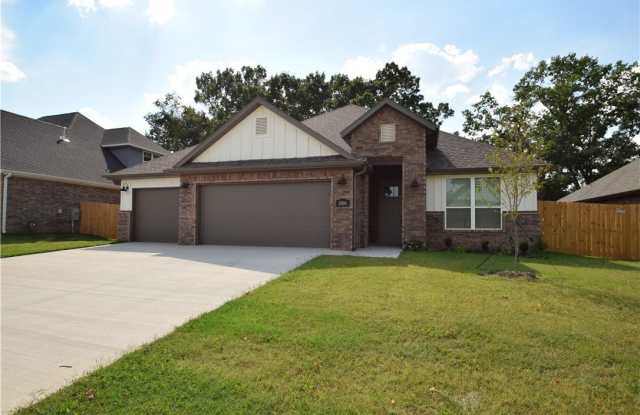 3806 SW Pinecrest Drive Gallery 1