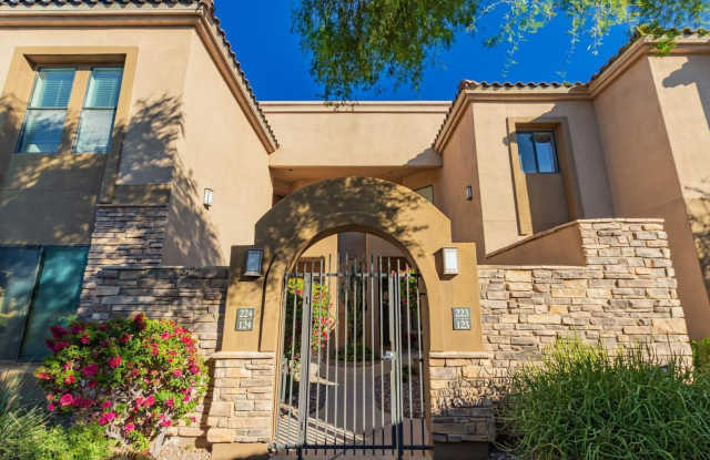 7027 N Scottsdale Road photos photos