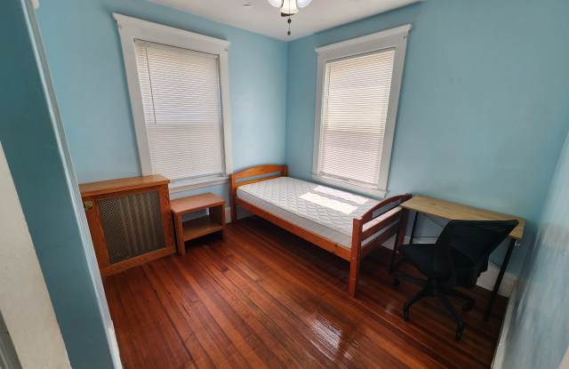 44 Woodbine St - 44 Woodbine Street, Quincy, MA 02170