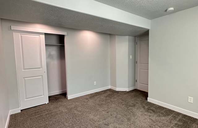 8522 5750 West Gallery 2