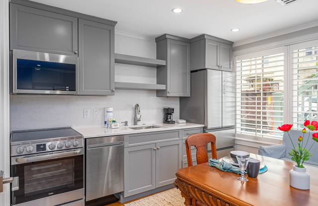 109 E Gordon St photos photos