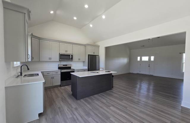 477 N Trotman Road Gallery 4