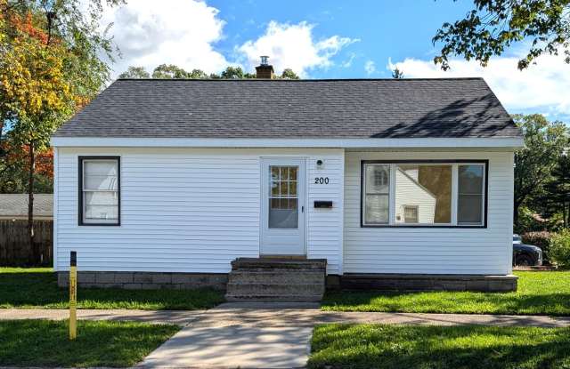 200 E. Lincoln, Remodeled 2 bedroom house with basement and garage Gallery 1