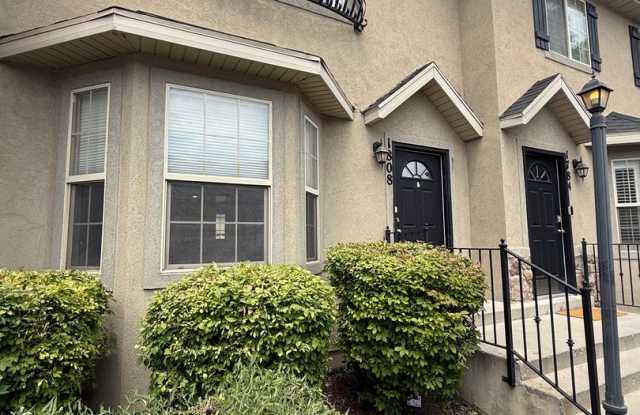 Charming 3-Bedroom Townhome in Springville! photos photos