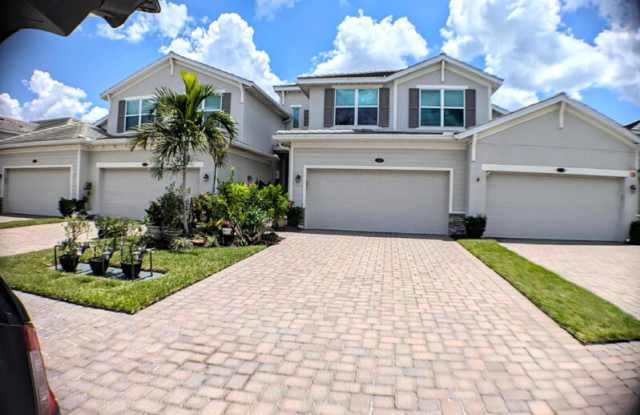 923 Tidewater Shores Loop photos photos