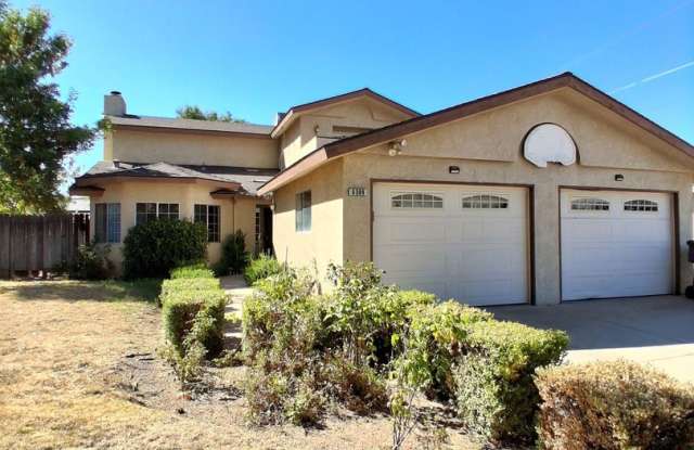 3 Bedroom 2 Bath Home Located in NW Fresno (Fig Garden Loop Area)! Gallery 3