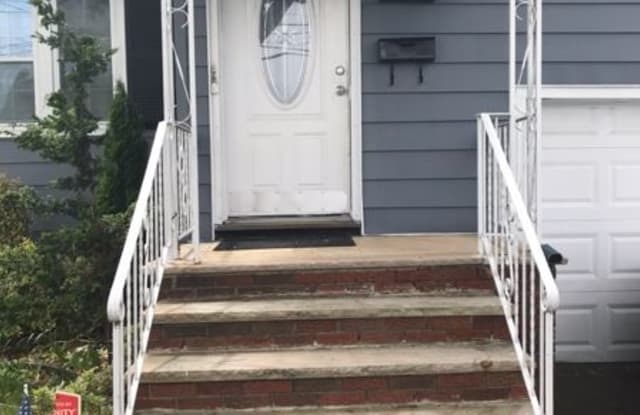 211 n park ave 2 - 211 Park Avenue, Linden, NJ 07036