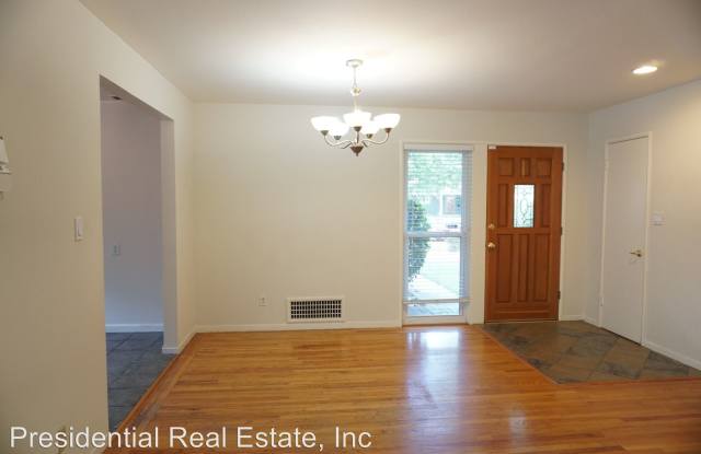 1570 Garden Glen Way Gallery 3