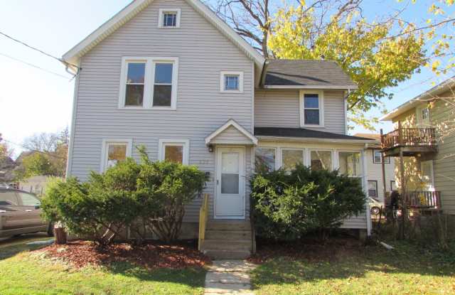 Spacious Madison 4-Bedroom Near Camp Randall - Available 8/15/2026 photos photos