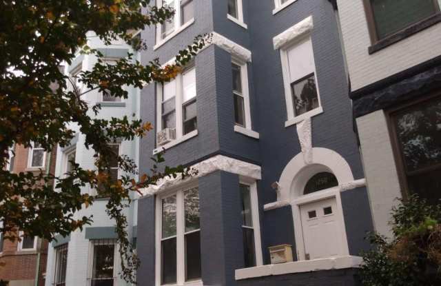 1250 COLUMBIA Road NW Gallery 1