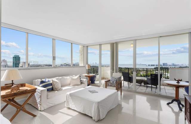 6422 Collins Avenue photos photos