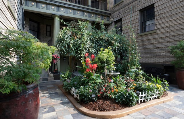 Highland Court Gallery 3