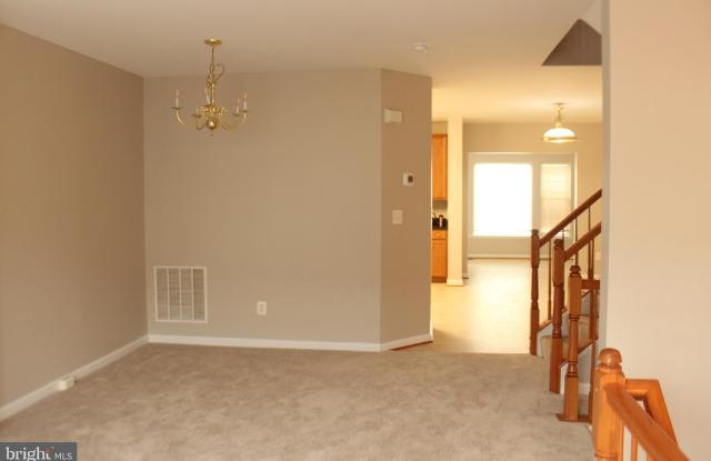 3404 BLUE MALLARD Landing Gallery 3