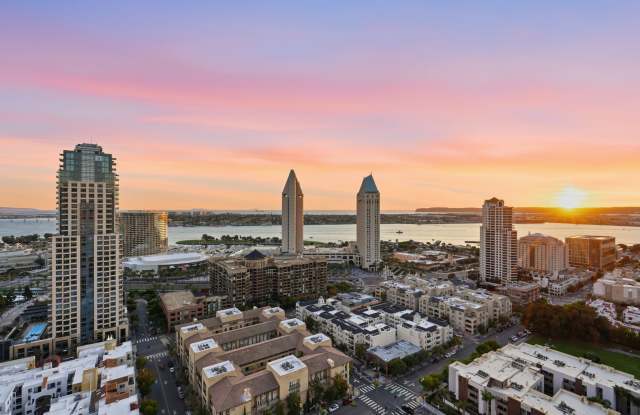LUXURY PENTHOUSE PANORAMIC BAY & CITY VIEWS FOR RENT Gallery 1