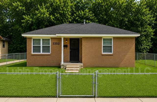 1252 Maywood Rd photos photos